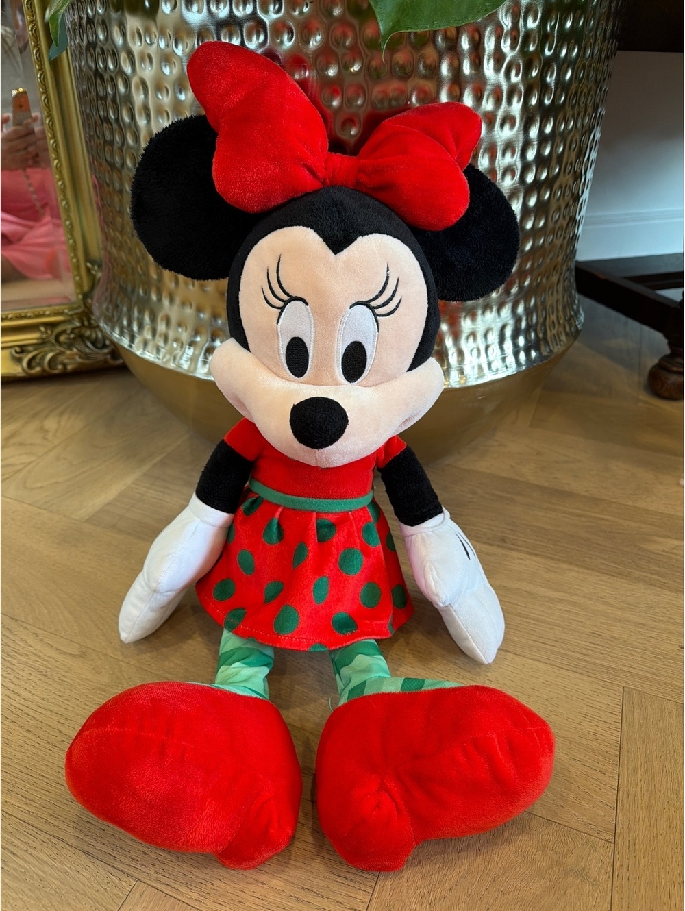 Disney Minnie Mouse 22” 2018 Holiday Plush Polka Dot Dress, EUC